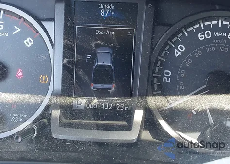 2017 Toyota Tacoma Trd Off Road z USA, uszkodzony, nr VIN 5TFCZ5AN4HX050445